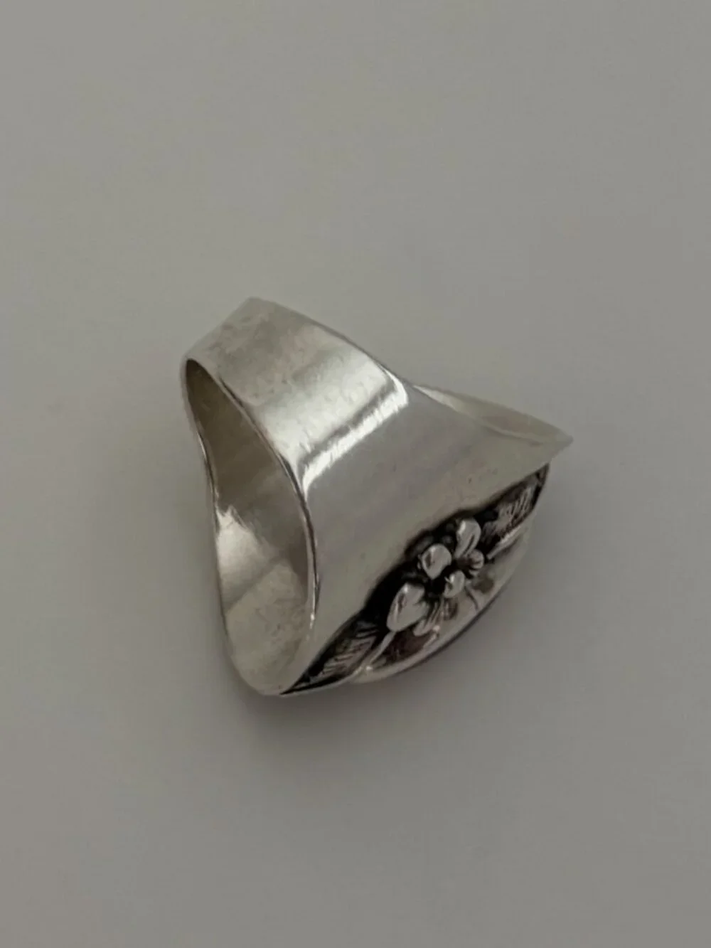 Vintage 1985 CAROL FELLEY 925 Sterling Ring w rose quartz stone Southwest design